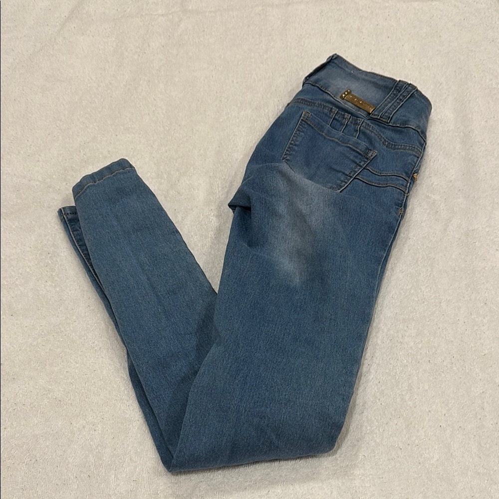 Mitzi Michel Blue Skinny Jeans with Tapered Leg and Chain - Butt Lift